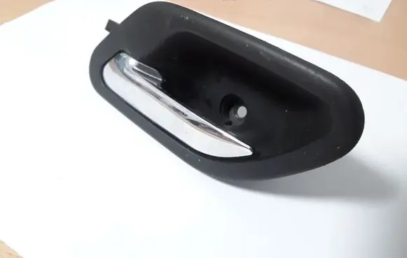 BMW 5 E39 Front door interior handle 8226049