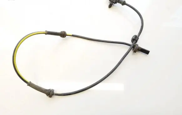 Peugeot 107 ABS brake wheel speed sensor 0265007687