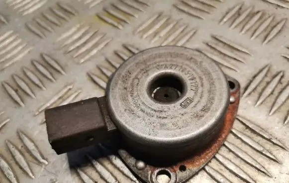 Mercedes-Benz C W203 Camshaft pulley/ VANOS 2710510177