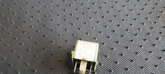 BMW 5 E39 Other relay 61368373700 61.36-8373700