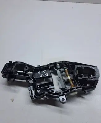 Rear door exterior handle/bracket