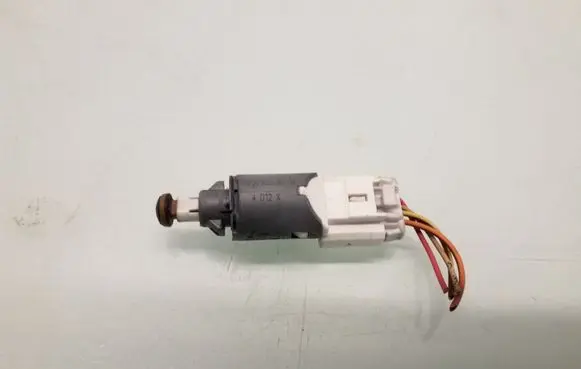 Renault Scenic II - Grand scenic II Brake pedal sensor switch 8200168238B