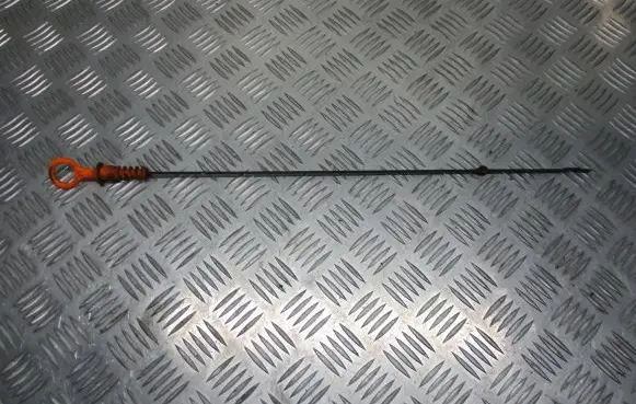 Volkswagen PASSAT B5.5 Oil level dip stick 
