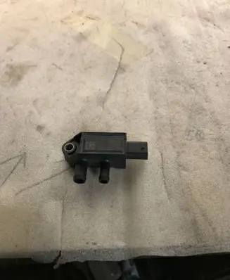 Fuel pressure sensor