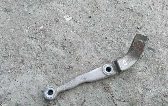 Volvo V70 Front lower control arm/wishbone