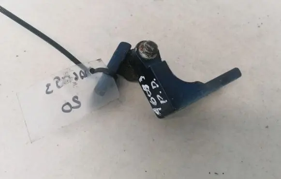Fiat Bravo Front door upper hinge