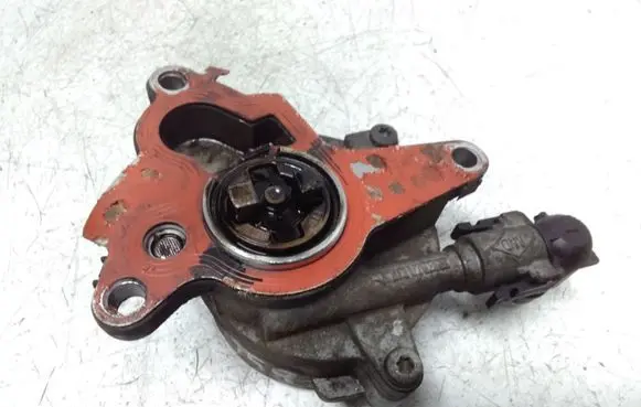 Renault Trafic II (X83) Vacuum pump 781547B 2C2110108