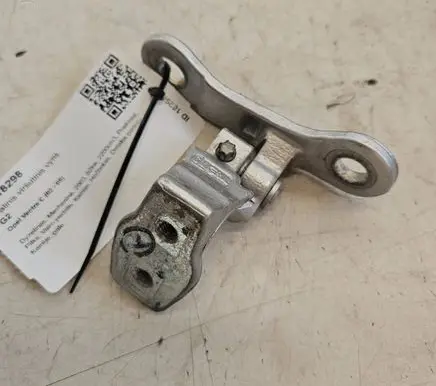 Opel Vectra C Rear door upper hinge 