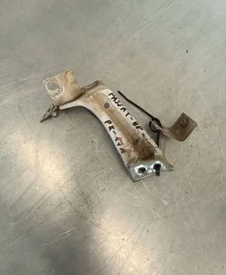 Volkswagen PASSAT B8 Fender mounting bracket 3G0809471