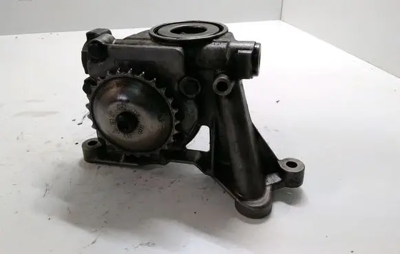 Audi A6 S6 C5 4B Oil pump 16801403 059115105H