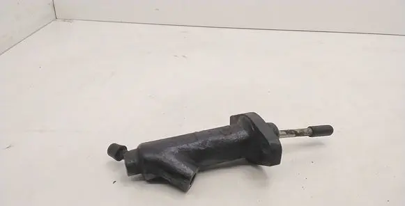 BMW 3 E30 Clutch slave cylinder 19028 S6301