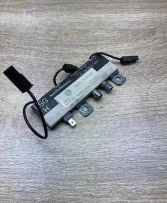BMW 5 E34 Aerial antenna amplifier 8351244 109000