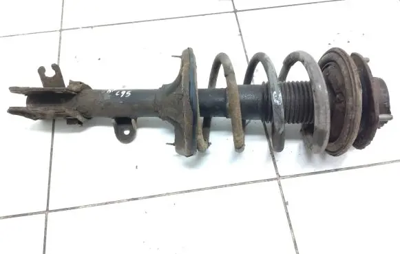 Front shock absorber with coil spring