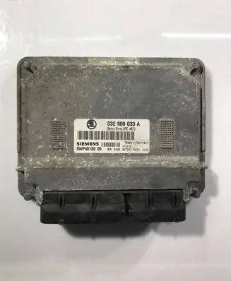 Skoda Fabia Mk1 (6Y) Engine control unit/module 03E906033A 5WP40120