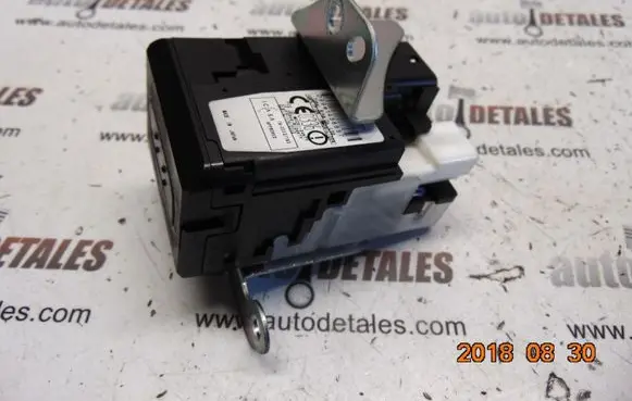 Toyota Corolla Verso AR10 Ignition lock 626399000