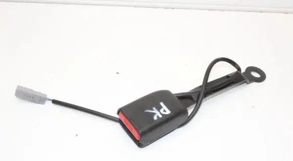 Mazda 3 II Front seatbelt buckle