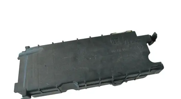 Mercedes-Benz A W176 Fuse box cover A2465451440