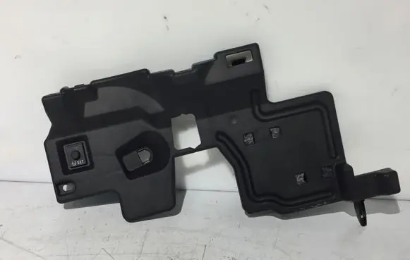 Toyota Yaris Dashboard lower bottom trim panel 556060D050