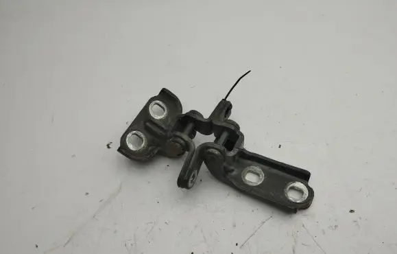 Rear door hinge set