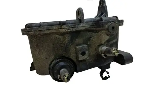 Vacuum air tank