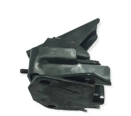 Mitsubishi Pajero Engine mount bracket