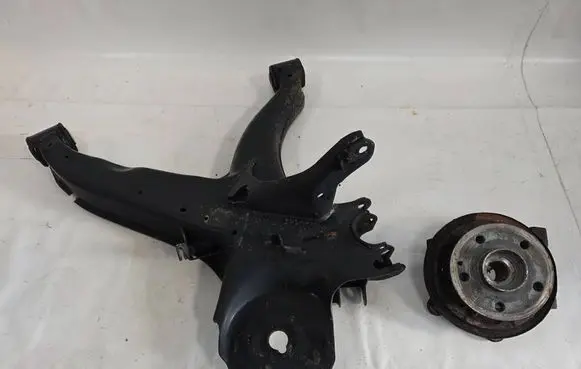 Mercedes-Benz Metris W447 Rear wheel hub A4473570106