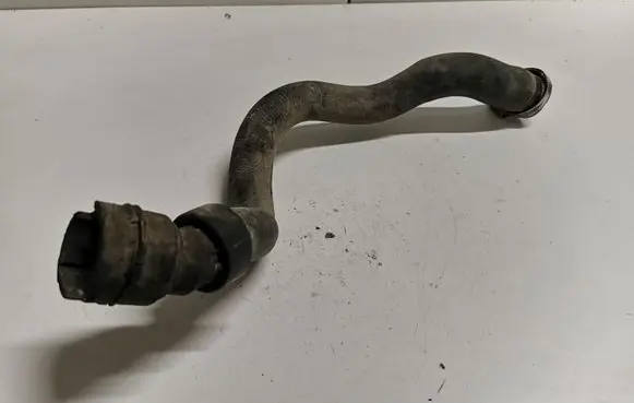Ford Mondeo Mk III Engine coolant pipe/hose