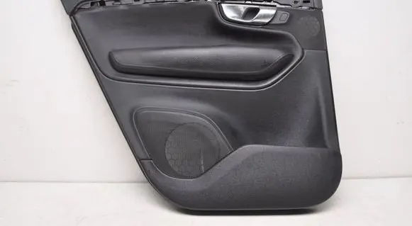 Volvo XC90 Front door card panel trim 31393115