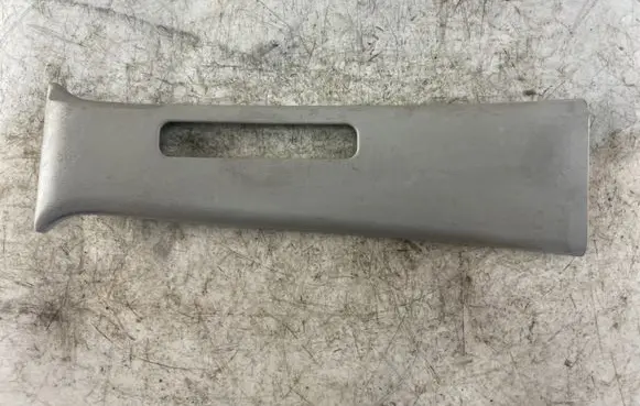 Mitsubishi Pajero Sport I (C) pillar trim Mr227476