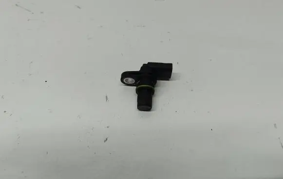 Volkswagen PASSAT B7 Camshaft position sensor 04C907601A