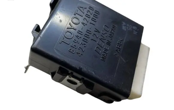 Toyota RAV 4 (XA30) Window wiper relay 8594042020 4230001000