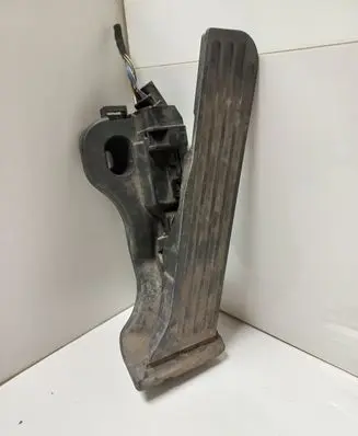 Volkswagen Golf V Accelerator throttle pedal 1K1723503L