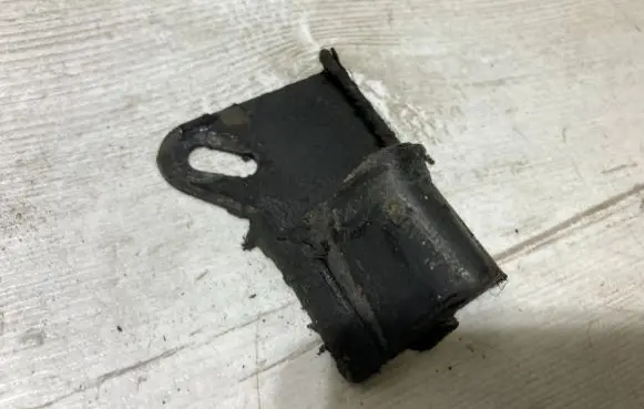 Bentley Mulsanne Radiator mount bracket