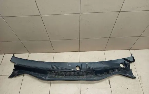 Dodge Caliber Wiper trim 05303815AF