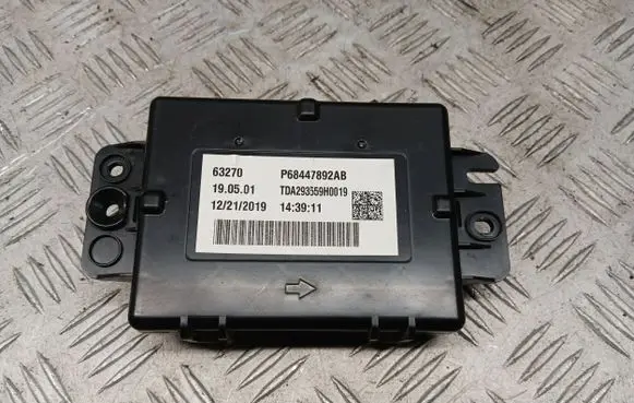 Chrysler Pacifica Air conditioning/heating control unit P68447892AB