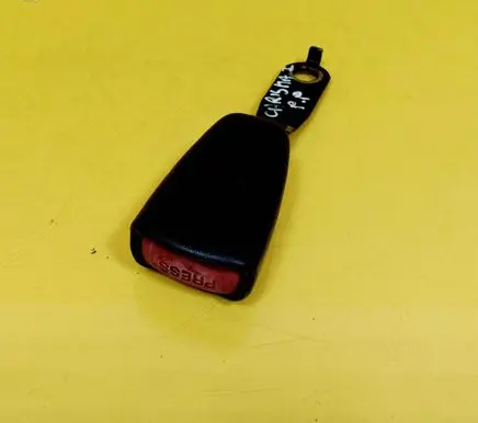 Mitsubishi Carisma Front seatbelt buckle 