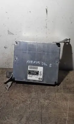 Toyota Avensis T250 Engine control unit/module 8966105690