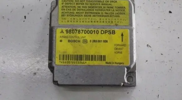 Mitsubishi Colt CZ3 Airbag control unit/module 98078700010