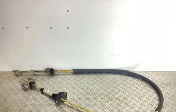 Gear shift cable linkage