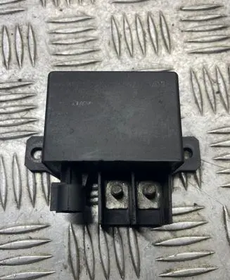 Mercedes-Benz E W211 Charging relay A0025423819