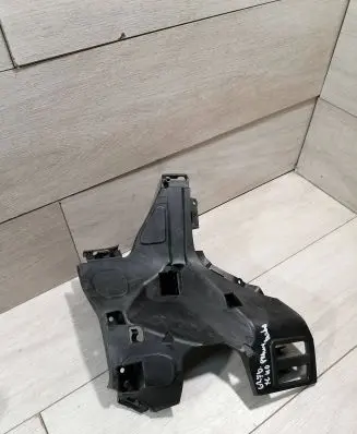 Volvo XC40 Front bumper mounting bracket 31449363