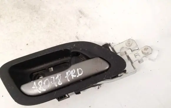 Honda FR-V Front door interior handle