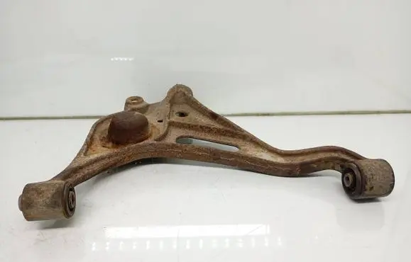Suzuki Grand Vitara II Front lower control arm/wishbone PD0129M