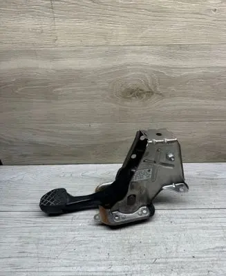 Volkswagen PASSAT B6 Brake pedal 1K1721057AL