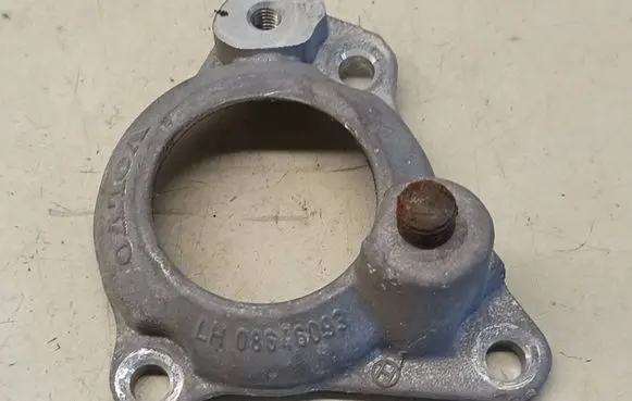 Volvo XC70 Rear coil spring rubber mount 08646093