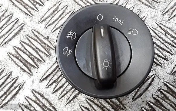 Skoda Octavia Mk2 (1Z) Light switch 1z0941431g