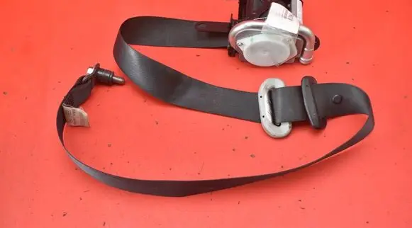 Suzuki Grand Vitara II Front seatbelt 84920-65J0