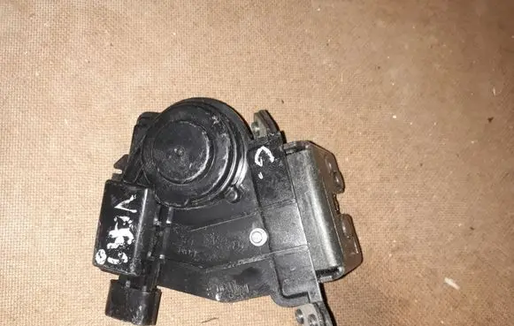 Toyota Verso Tailgate/trunk/boot lock/catch/latch