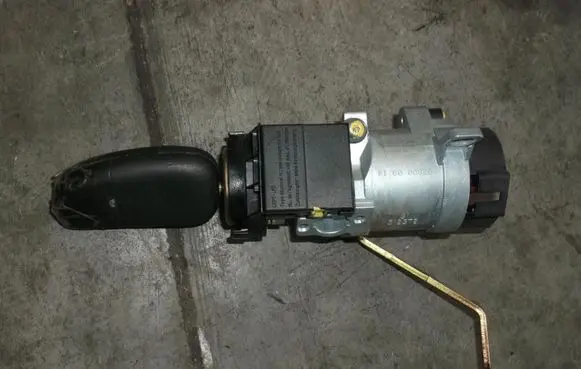 Jaguar S-Type Ignition lock