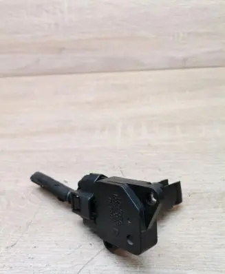 Toyota Corolla E120 E130 Mass air flow meter 2220422010 1974002030